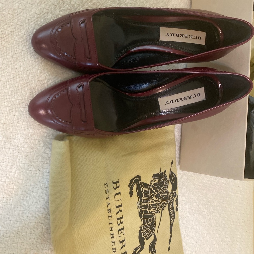 Burberry Red Patent Leather Stiletto Heels - Picture 4 of 4